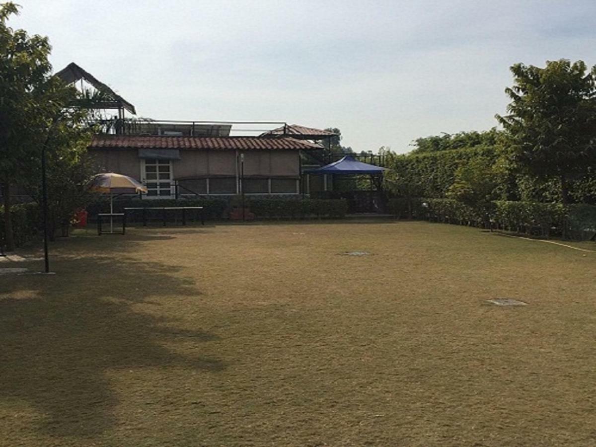 Ad Country Villa Noida Luaran gambar
