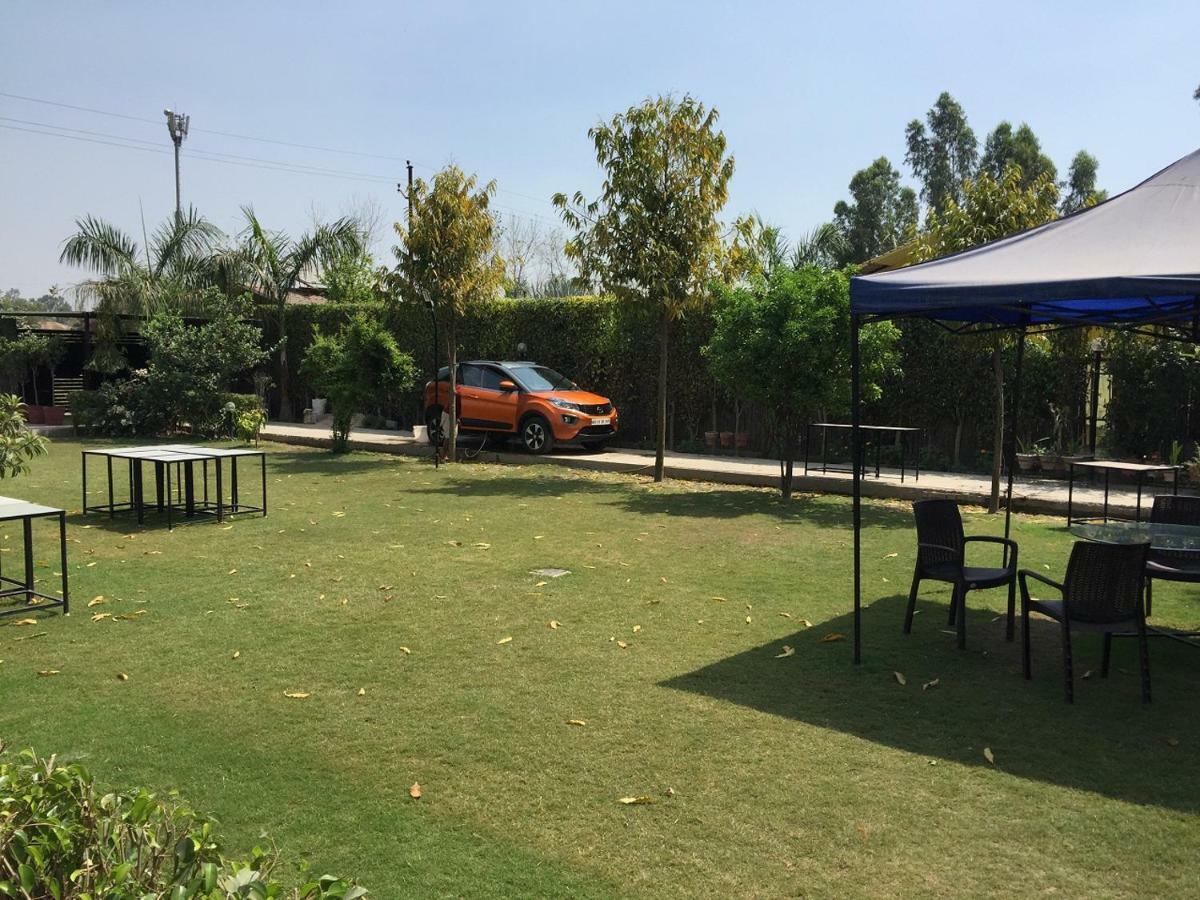 Ad Country Villa Noida Luaran gambar